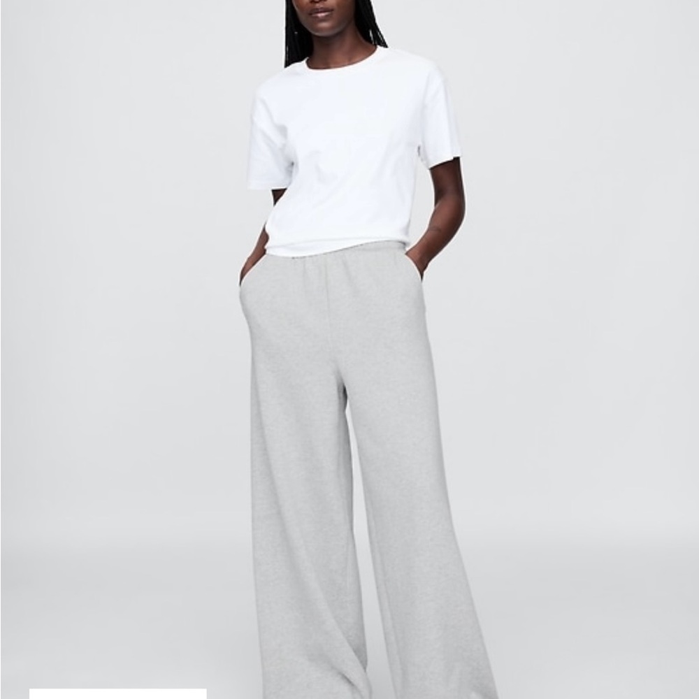 GAP Women's Gray Wide-Leg Sweatpants
